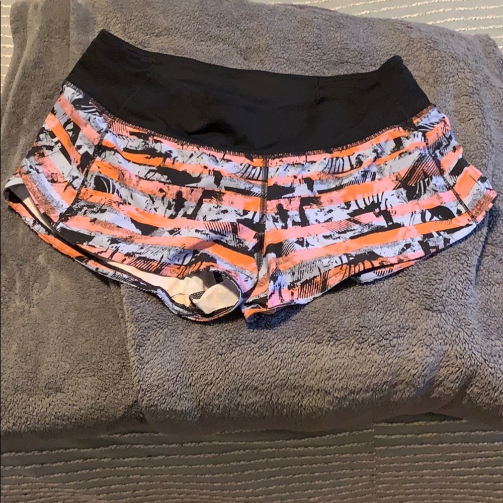 Lululemon Speed Up size 6